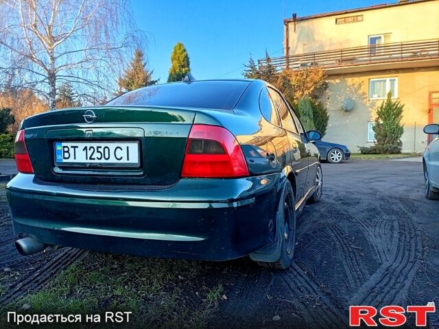 Зелений Опель Вектра, об'ємом двигуна 2 л та пробігом 370 тис. км за 2500 $, фото 2 на Automoto.ua