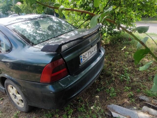 Зеленый Опель Вектра, объемом двигателя 2 л и пробегом 500 тыс. км за 1289 $, фото 5 на Automoto.ua