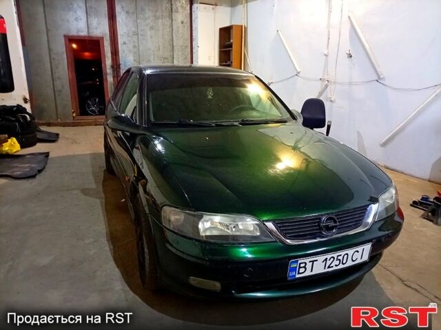 Зелений Опель Вектра, об'ємом двигуна 2 л та пробігом 370 тис. км за 2500 $, фото 6 на Automoto.ua