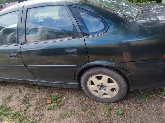 Зеленый Опель Вектра, объемом двигателя 2 л и пробегом 500 тыс. км за 1289 $, фото 2 на Automoto.ua