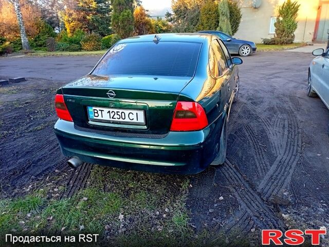 Зелений Опель Вектра, об'ємом двигуна 2 л та пробігом 370 тис. км за 2500 $, фото 1 на Automoto.ua