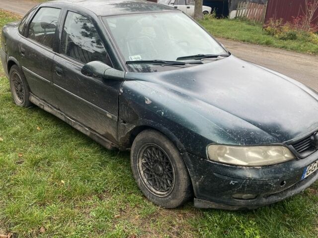 Зеленый Опель Вектра, объемом двигателя 2.2 л и пробегом 200 тыс. км за 594 $, фото 3 на Automoto.ua