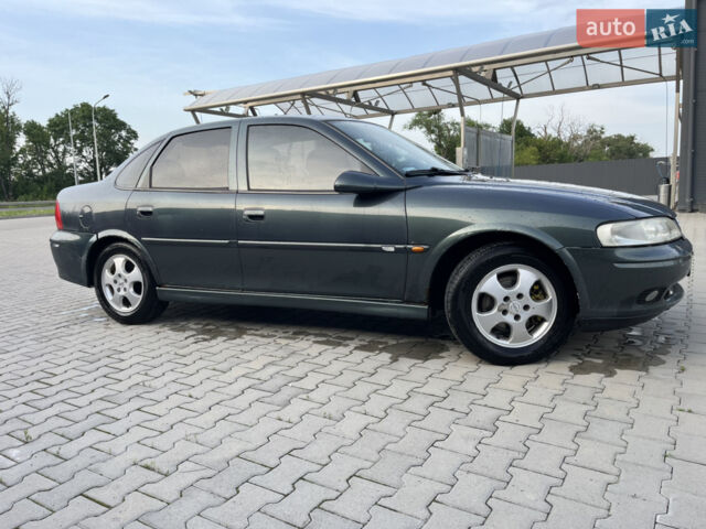 Зелений Опель Вектра, об'ємом двигуна 1.8 л та пробігом 336 тис. км за 1800 $, фото 7 на Automoto.ua