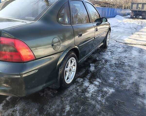 Зеленый Опель Вектра, объемом двигателя 1.6 л и пробегом 222 тыс. км за 2550 $, фото 9 на Automoto.ua
