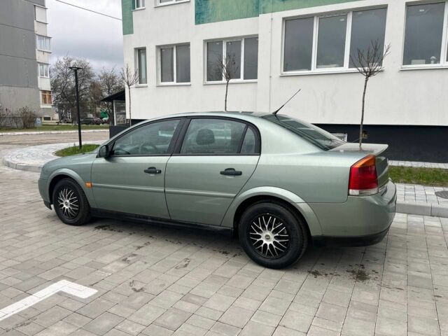 Зеленый Опель Вектра, объемом двигателя 1.9 л и пробегом 310 тыс. км за 1950 $, фото 3 на Automoto.ua