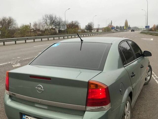 Зеленый Опель Вектра, объемом двигателя 1.8 л и пробегом 240 тыс. км за 3650 $, фото 4 на Automoto.ua