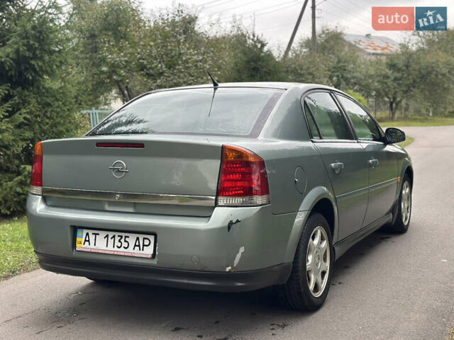 Зеленый Опель Вектра, объемом двигателя 2.2 л и пробегом 274 тыс. км за 2700 $, фото 5 на Automoto.ua