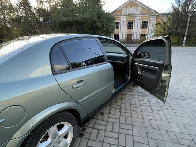 Опель Вектра 2003 в Славянске на Automoto.ua Зеленый Опель Вектра, объемом двигателя 2.2 л и пробегом 3 тыс. км за 3500 $, фото 7 на Automoto.ua