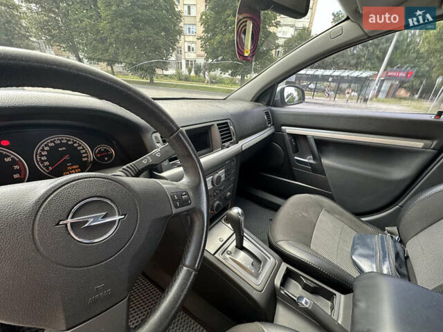 Зеленый Опель Вектра, объемом двигателя 2.2 л и пробегом 250 тыс. км за 3500 $, фото 13 на Automoto.ua