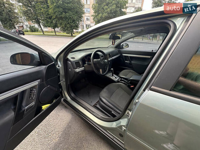 Зеленый Опель Вектра, объемом двигателя 2.2 л и пробегом 250 тыс. км за 3500 $, фото 8 на Automoto.ua