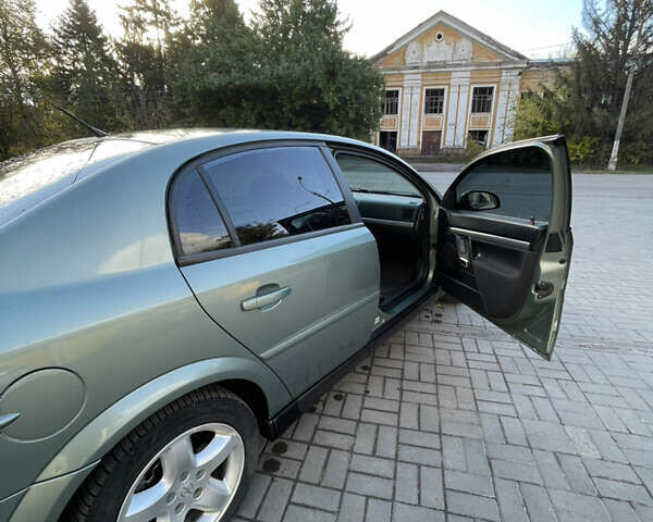 Опель Вектра 2003 в Славянске на Automoto.ua Зеленый Опель Вектра, объемом двигателя 2.21 л и пробегом 320 тыс. км за 3500 $, фото 5 на Automoto.ua