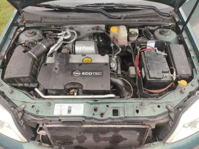 Зелений Опель Вектра, об'ємом двигуна 2 л та пробігом 333 тис. км за 2100 $, фото 19 на Automoto.ua