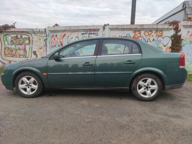 Зелений Опель Вектра, об'ємом двигуна 2 л та пробігом 333 тис. км за 2100 $, фото 5 на Automoto.ua