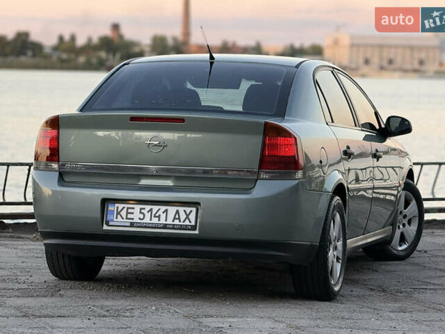 Зелений Опель Вектра, об'ємом двигуна 2.2 л та пробігом 316 тис. км за 4399 $, фото 12 на Automoto.ua
