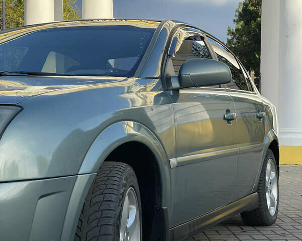 Опель Вектра 2003 в Славянске на Automoto.ua Зеленый Опель Вектра, объемом двигателя 2.21 л и пробегом 320 тыс. км за 3500 $, фото 1 на Automoto.ua