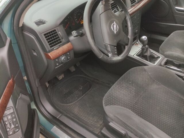 Зелений Опель Вектра, об'ємом двигуна 2 л та пробігом 333 тис. км за 2100 $, фото 13 на Automoto.ua