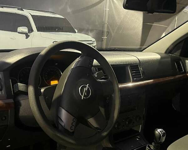 Зелений Опель Вектра, об'ємом двигуна 2.2 л та пробігом 327 тис. км за 3150 $, фото 5 на Automoto.ua