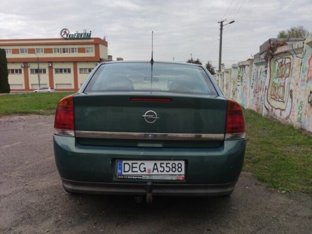 Зелений Опель Вектра, об'ємом двигуна 2 л та пробігом 333 тис. км за 2100 $, фото 7 на Automoto.ua