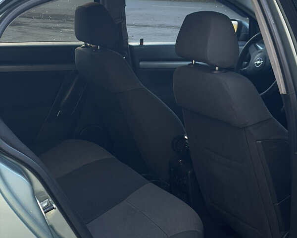 Опель Вектра 2003 в Славянске на Automoto.ua Зеленый Опель Вектра, объемом двигателя 2.21 л и пробегом 320 тыс. км за 3500 $, фото 9 на Automoto.ua