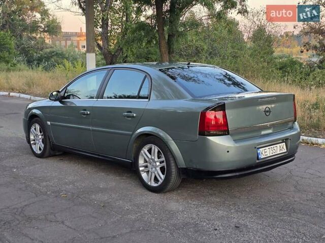 Зеленый Опель Вектра, объемом двигателя 2.2 л и пробегом 325 тыс. км за 4600 $, фото 11 на Automoto.ua