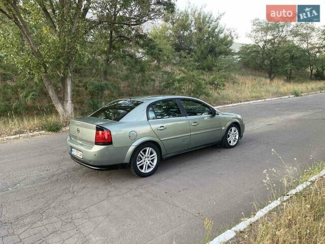 Зеленый Опель Вектра, объемом двигателя 2.2 л и пробегом 325 тыс. км за 4600 $, фото 12 на Automoto.ua