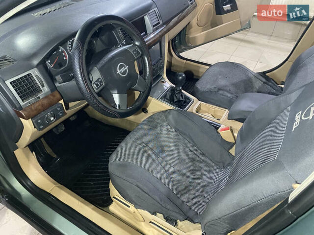 Зеленый Опель Вектра, объемом двигателя 2.2 л и пробегом 300 тыс. км за 2700 $, фото 3 на Automoto.ua