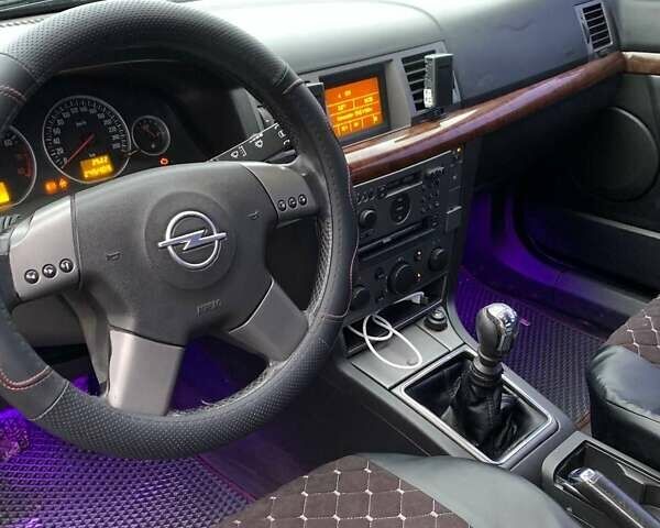 Зелений Опель Вектра, об'ємом двигуна 2.2 л та пробігом 245 тис. км за 3500 $, фото 7 на Automoto.ua