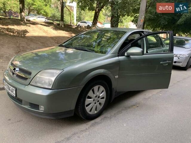 Зеленый Опель Вектра, объемом двигателя 2 л и пробегом 145 тыс. км за 4500 $, фото 3 на Automoto.ua