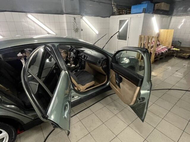 Зеленый Опель Вектра, объемом двигателя 2.2 л и пробегом 363 тыс. км за 3200 $, фото 7 на Automoto.ua