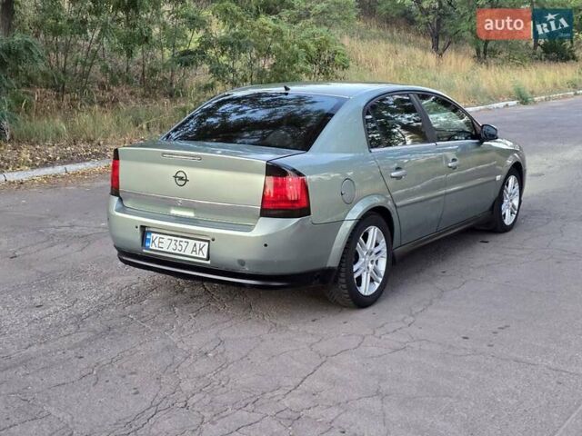 Зеленый Опель Вектра, объемом двигателя 2.2 л и пробегом 325 тыс. км за 4600 $, фото 4 на Automoto.ua