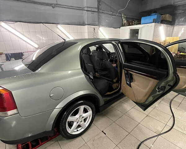 Зеленый Опель Вектра, объемом двигателя 2.2 л и пробегом 350 тыс. км за 3099 $, фото 8 на Automoto.ua