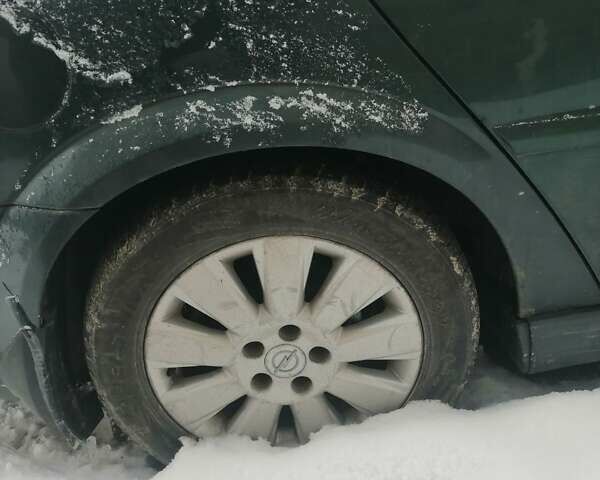 Зеленый Опель Вектра, объемом двигателя 2.2 л и пробегом 320 тыс. км за 3200 $, фото 8 на Automoto.ua