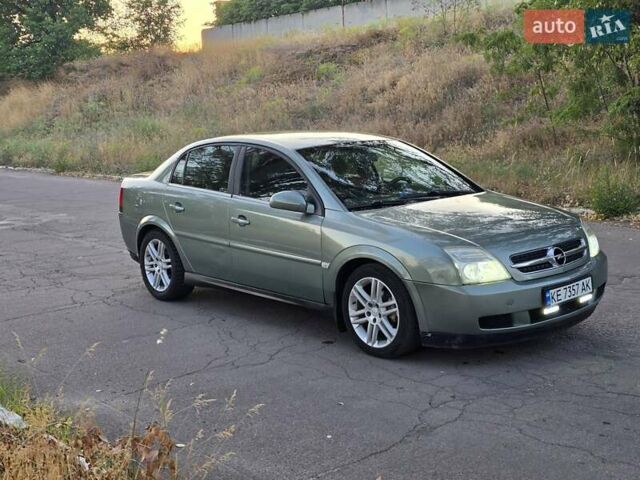 Зеленый Опель Вектра, объемом двигателя 2.2 л и пробегом 325 тыс. км за 4600 $, фото 8 на Automoto.ua