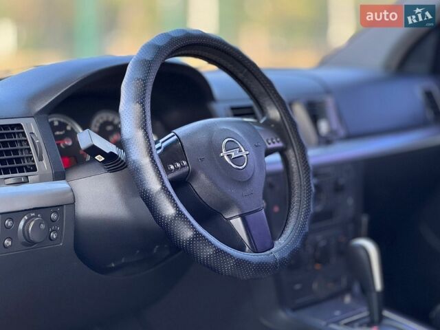 Зеленый Опель Вектра, объемом двигателя 2.2 л и пробегом 271 тыс. км за 5199 $, фото 11 на Automoto.ua