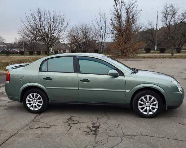 Зеленый Опель Вектра, объемом двигателя 1.8 л и пробегом 308 тыс. км за 4200 $, фото 1 на Automoto.ua