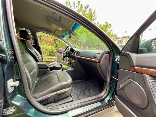 Зеленый Опель Вектра, объемом двигателя 2.2 л и пробегом 600 тыс. км за 5000 $, фото 7 на Automoto.ua