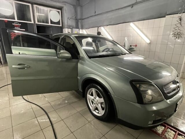 Зеленый Опель Вектра, объемом двигателя 2.2 л и пробегом 363 тыс. км за 3200 $, фото 2 на Automoto.ua