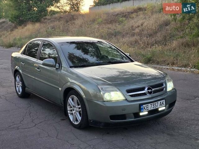 Зеленый Опель Вектра, объемом двигателя 2.2 л и пробегом 325 тыс. км за 4600 $, фото 7 на Automoto.ua