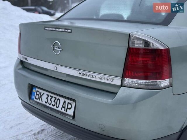 Зеленый Опель Вектра, объемом двигателя 2.2 л и пробегом 280 тыс. км за 3950 $, фото 20 на Automoto.ua