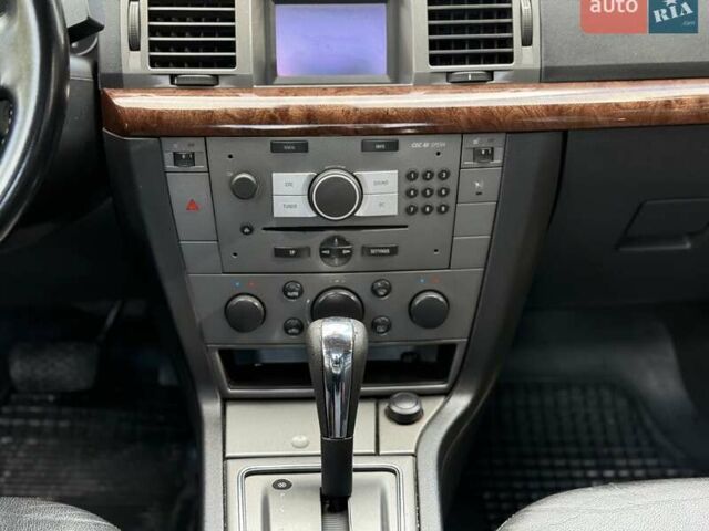 Зелений Опель Вектра, об'ємом двигуна 2.2 л та пробігом 280 тис. км за 3950 $, фото 49 на Automoto.ua