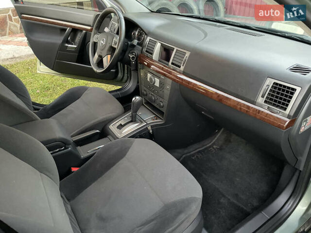 Зелений Опель Вектра, об'ємом двигуна 2.2 л та пробігом 164 тис. км за 4450 $, фото 4 на Automoto.ua