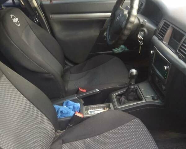 Зелений Опель Вектра, об'ємом двигуна 1.6 л та пробігом 350 тис. км за 3700 $, фото 4 на Automoto.ua