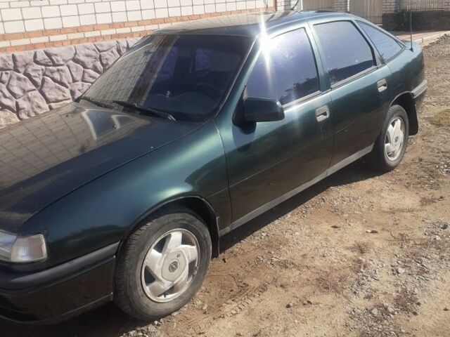 Зеленый Опель Вектра, объемом двигателя 1.7 л и пробегом 200 тыс. км за 2300 $, фото 1 на Automoto.ua