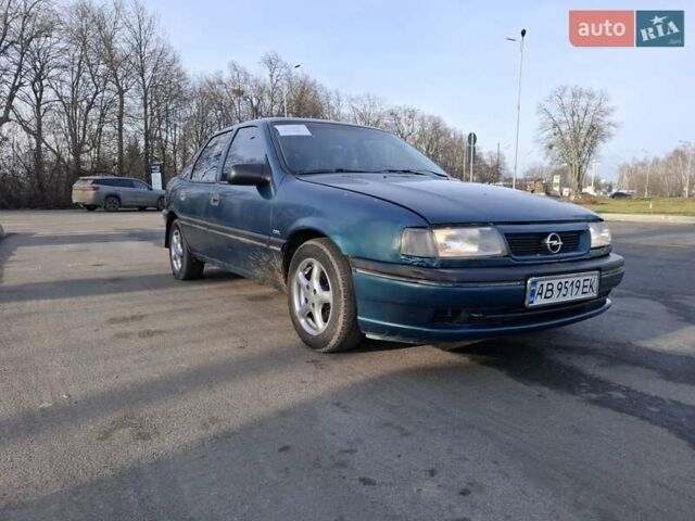 Зеленый Опель Вектра, объемом двигателя 1.8 л и пробегом 394 тыс. км за 1100 $, фото 2 на Automoto.ua