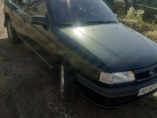 Зеленый Опель Вектра, объемом двигателя 1.7 л и пробегом 200 тыс. км за 2300 $, фото 3 на Automoto.ua