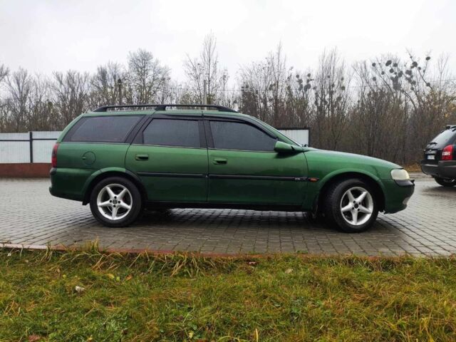 Зеленый Опель Вектра, объемом двигателя 1.8 л и пробегом 334 тыс. км за 2200 $, фото 3 на Automoto.ua