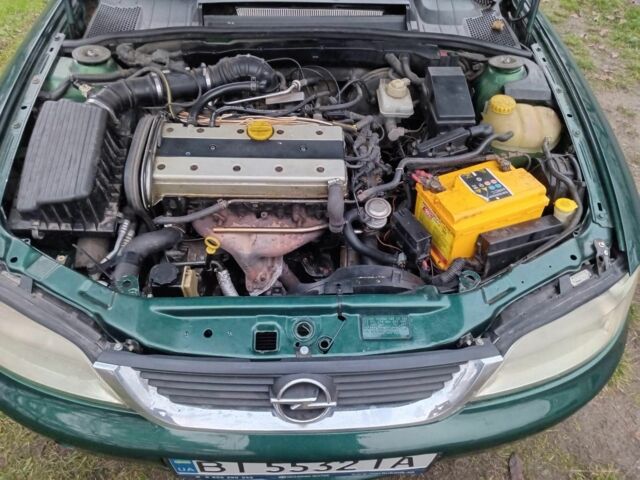 Зелений Опель Вектра, об'ємом двигуна 1.8 л та пробігом 200 тис. км за 2300 $, фото 7 на Automoto.ua