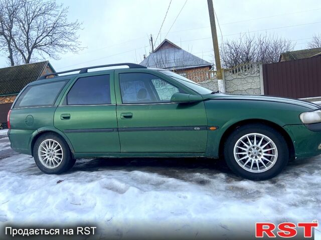 Зелений Опель Вектра, об'ємом двигуна 1.6 л та пробігом 285 тис. км за 1500 $, фото 1 на Automoto.ua