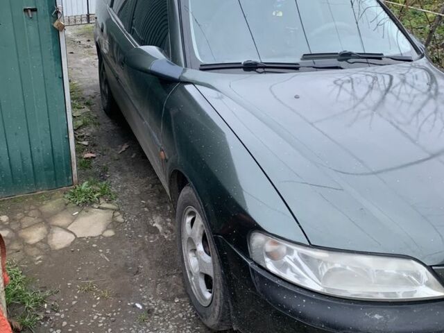 Зеленый Опель Вектра, объемом двигателя 1.6 л и пробегом 250 тыс. км за 2400 $, фото 1 на Automoto.ua