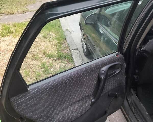 Зелений Опель Вектра, об'ємом двигуна 2 л та пробігом 355 тис. км за 1900 $, фото 13 на Automoto.ua